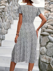 Kadın Kısa Kollu önü Düğmeli U Yaka Volanlı Minik Leopar Desen Midi Viskon Elbise
