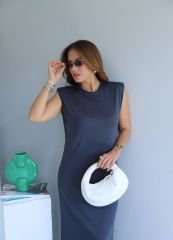 Kadın Pamuklu Kumaş Vatkalı Midi Boy Elbise
