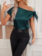 1Kadın Tek Omuz Bağlamalı Saten Bluz